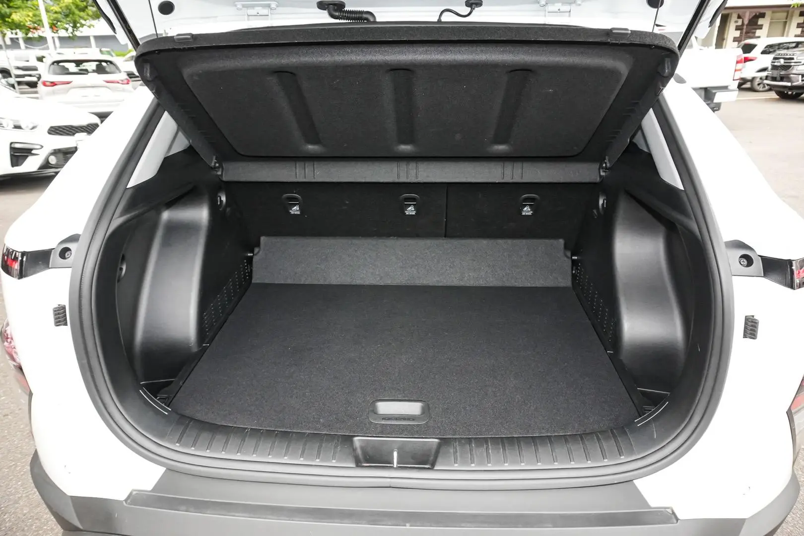 2024 Hyundai Kona Gallery Image 11