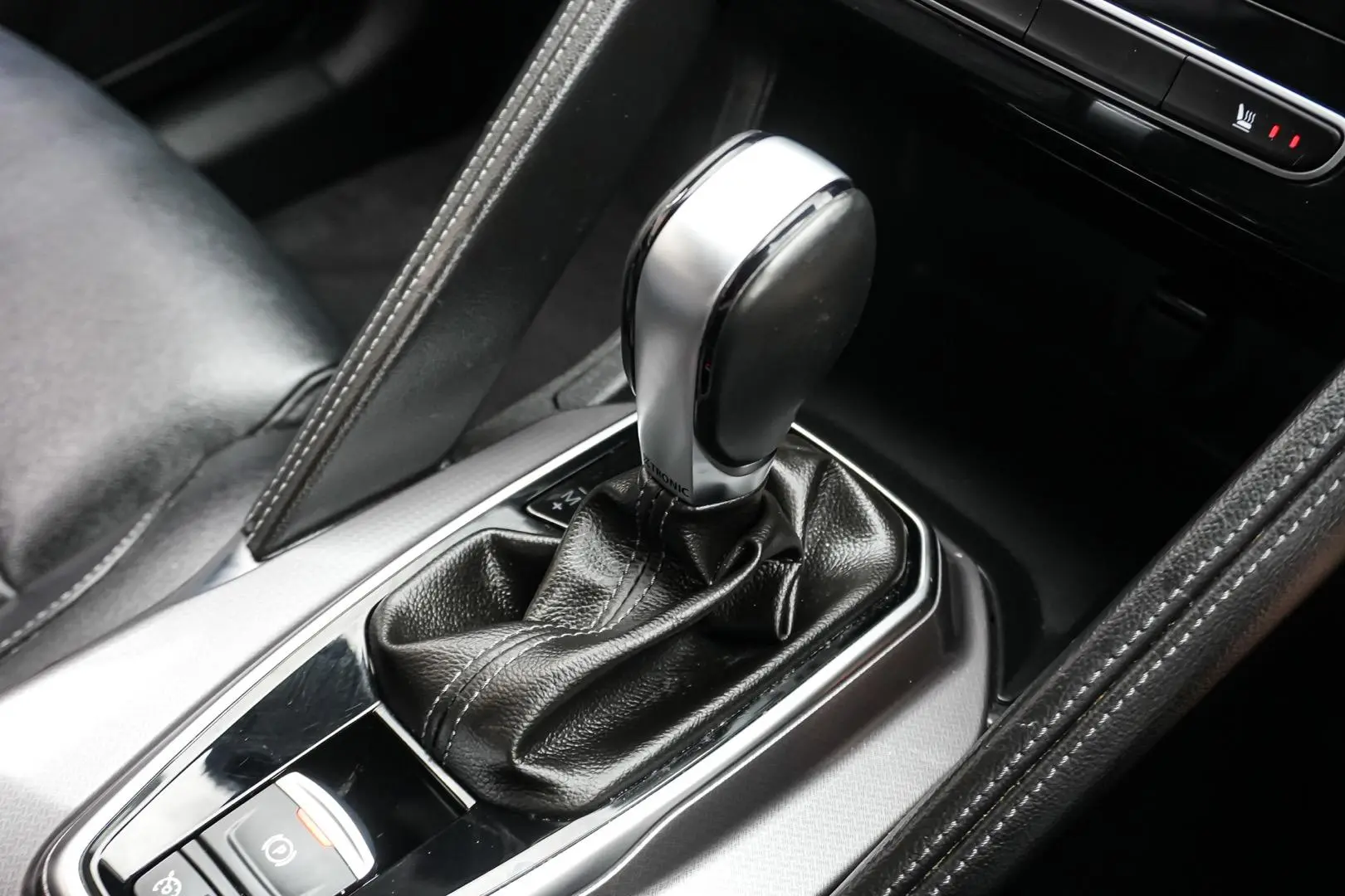 2018 Renault Koleos Gallery Image 17