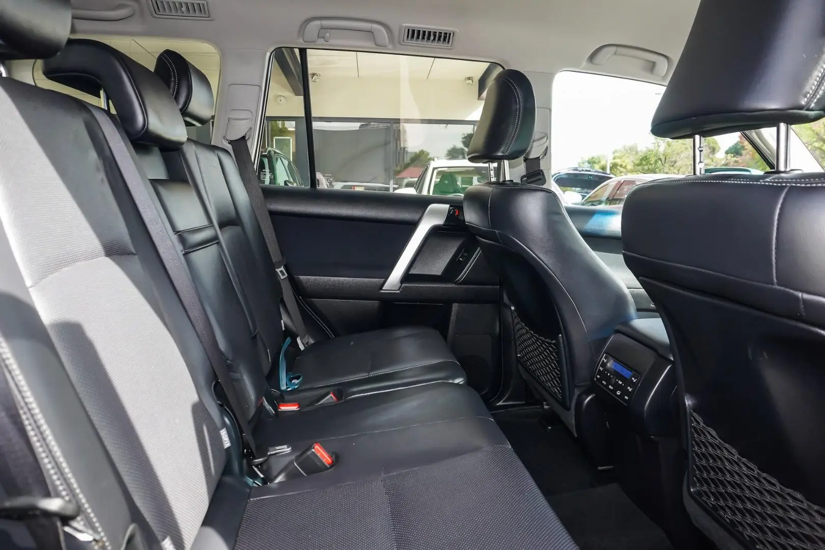 2018 Toyota Landcruiser Prado Gallery Image 8