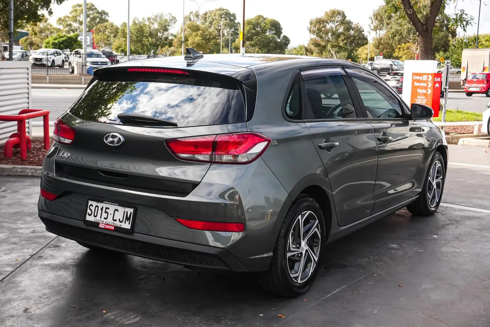 2021 Hyundai i30 Gallery Image 3