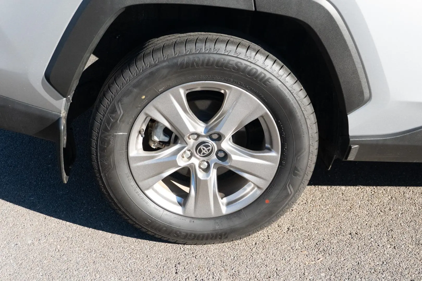 2025 Toyota RAV4 Gallery Image 16
