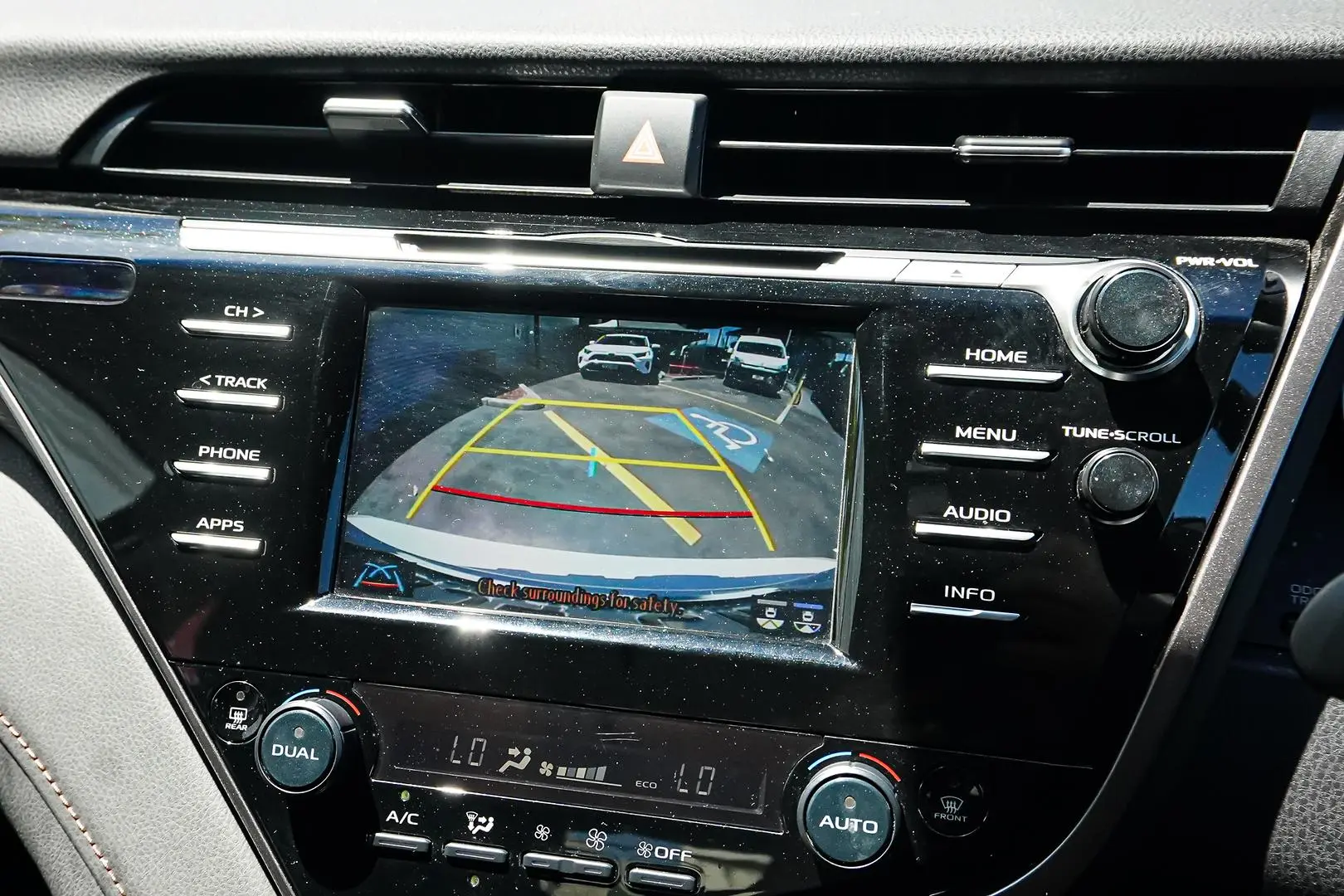 2019 Toyota Camry Gallery Image 20