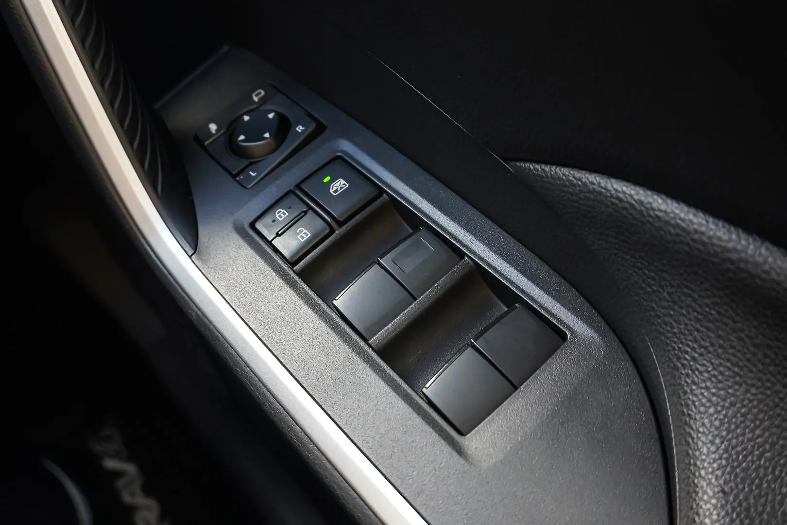 2025 Toyota RAV4 Gallery Image 20