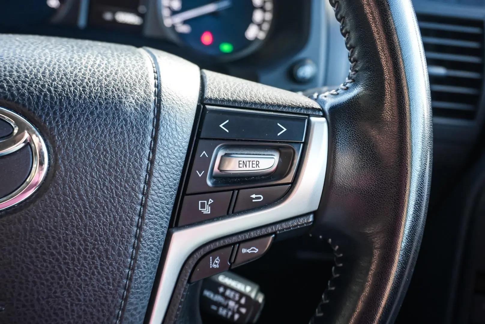 2021 Toyota Landcruiser Prado Gallery Image 20