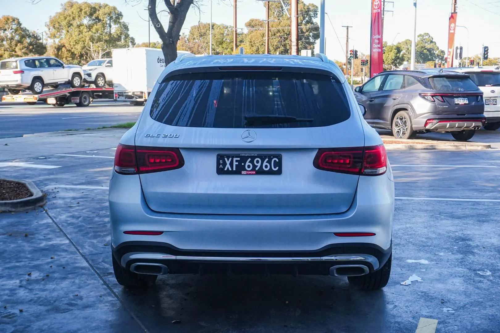 2021 Mercedes-Benz GLC-Class Gallery Image 6
