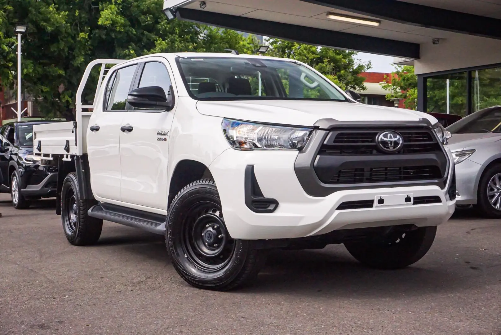 2021 Toyota Hilux Gallery Image 2