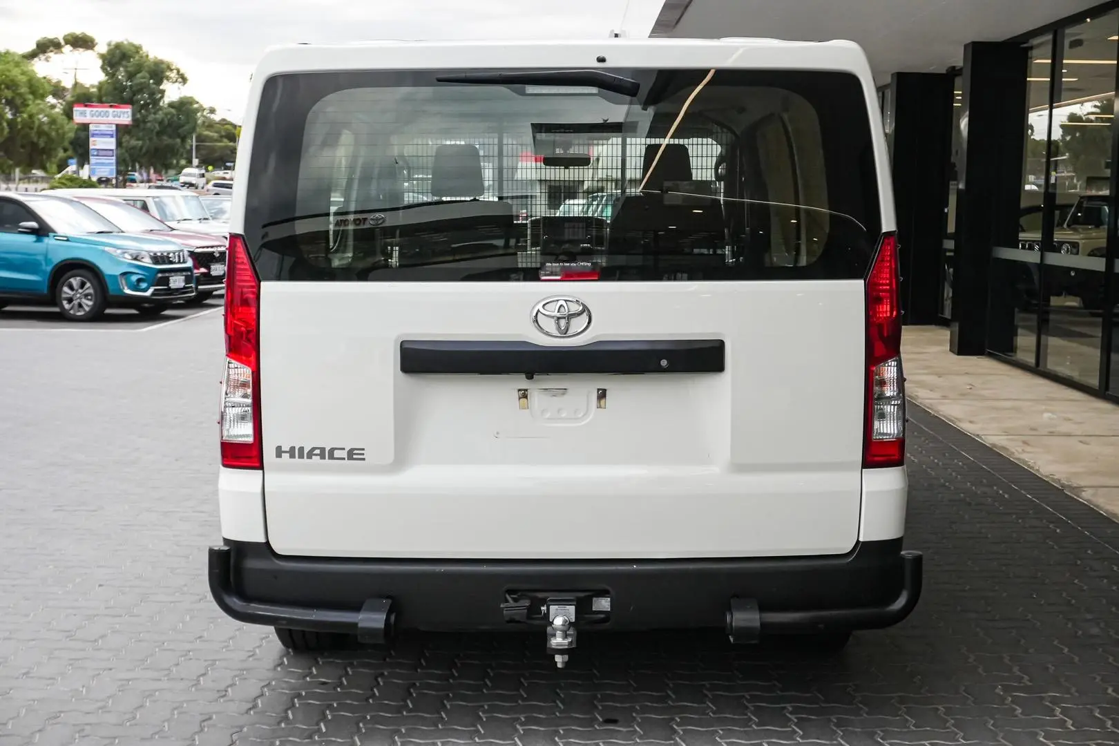 2021 Toyota Hiace Gallery Image 6