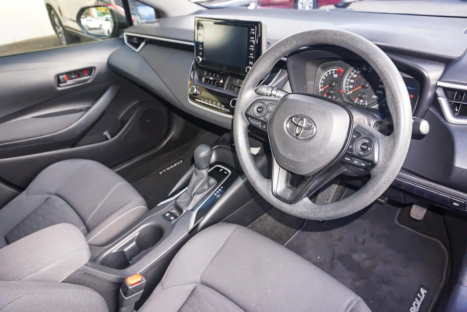 2019 Toyota Corolla Gallery Image 7