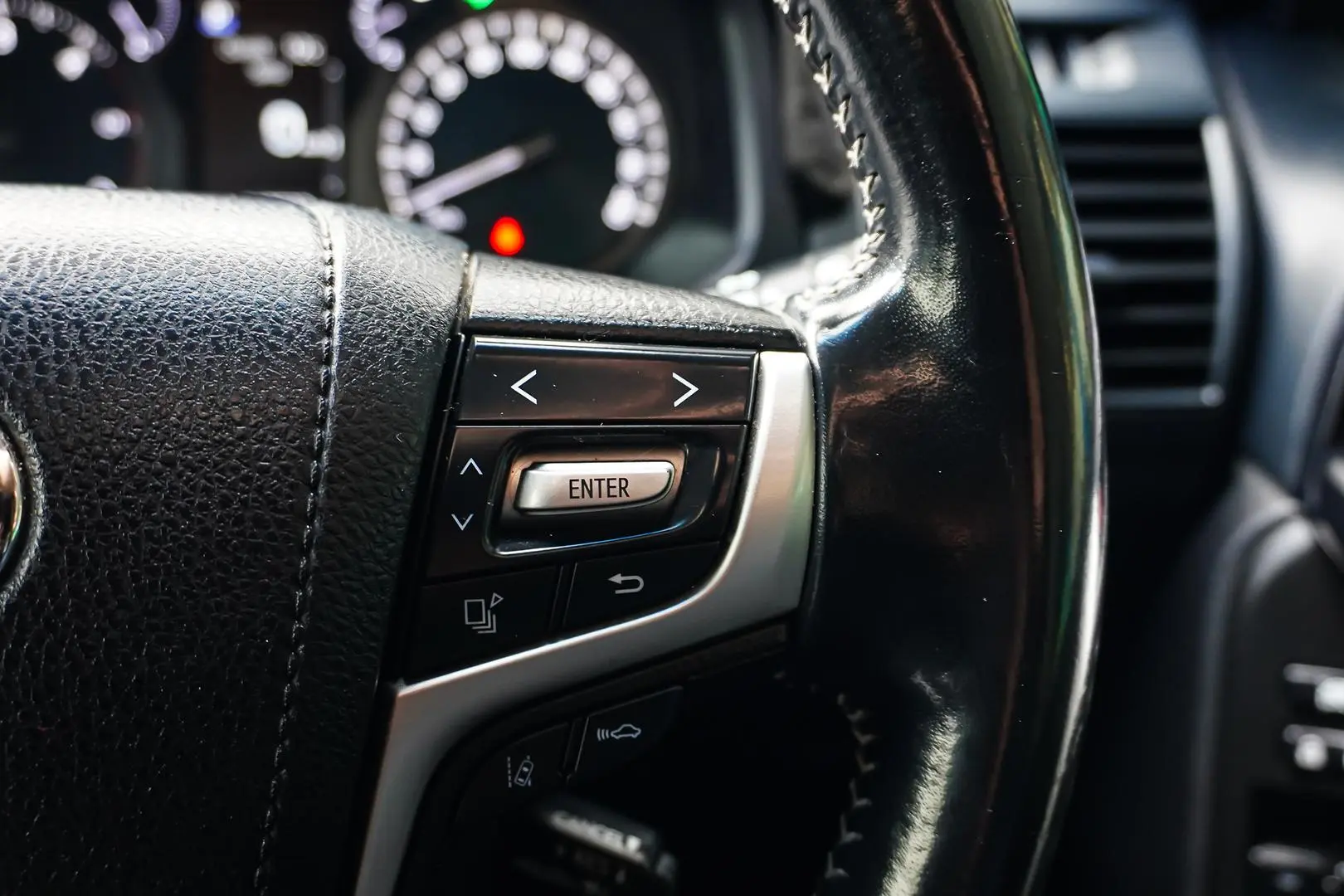 2019 Toyota Landcruiser Prado Gallery Image 28