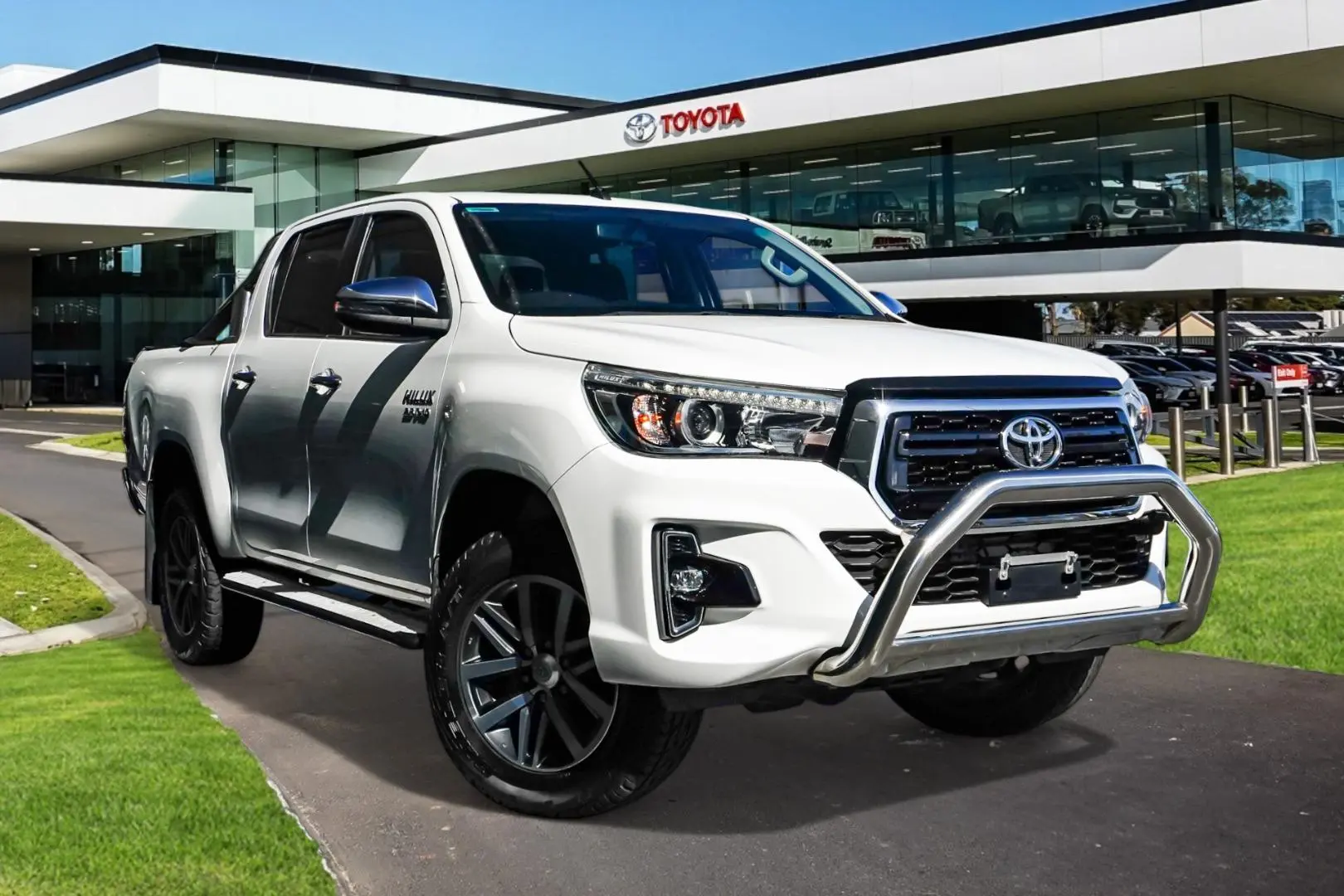 2019 Toyota Hilux Gallery Image 1