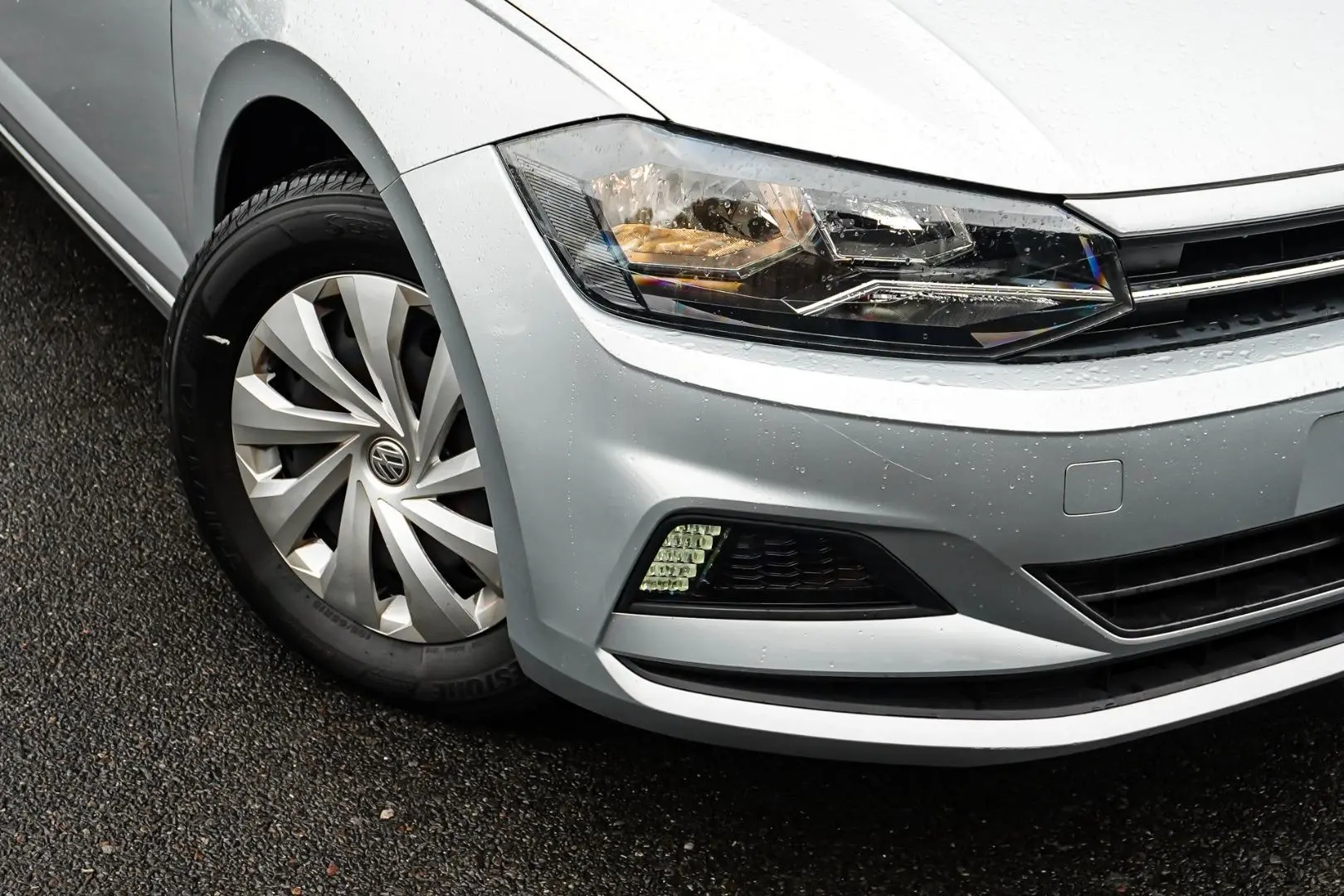 2018 Volkswagen Polo Gallery Image 11