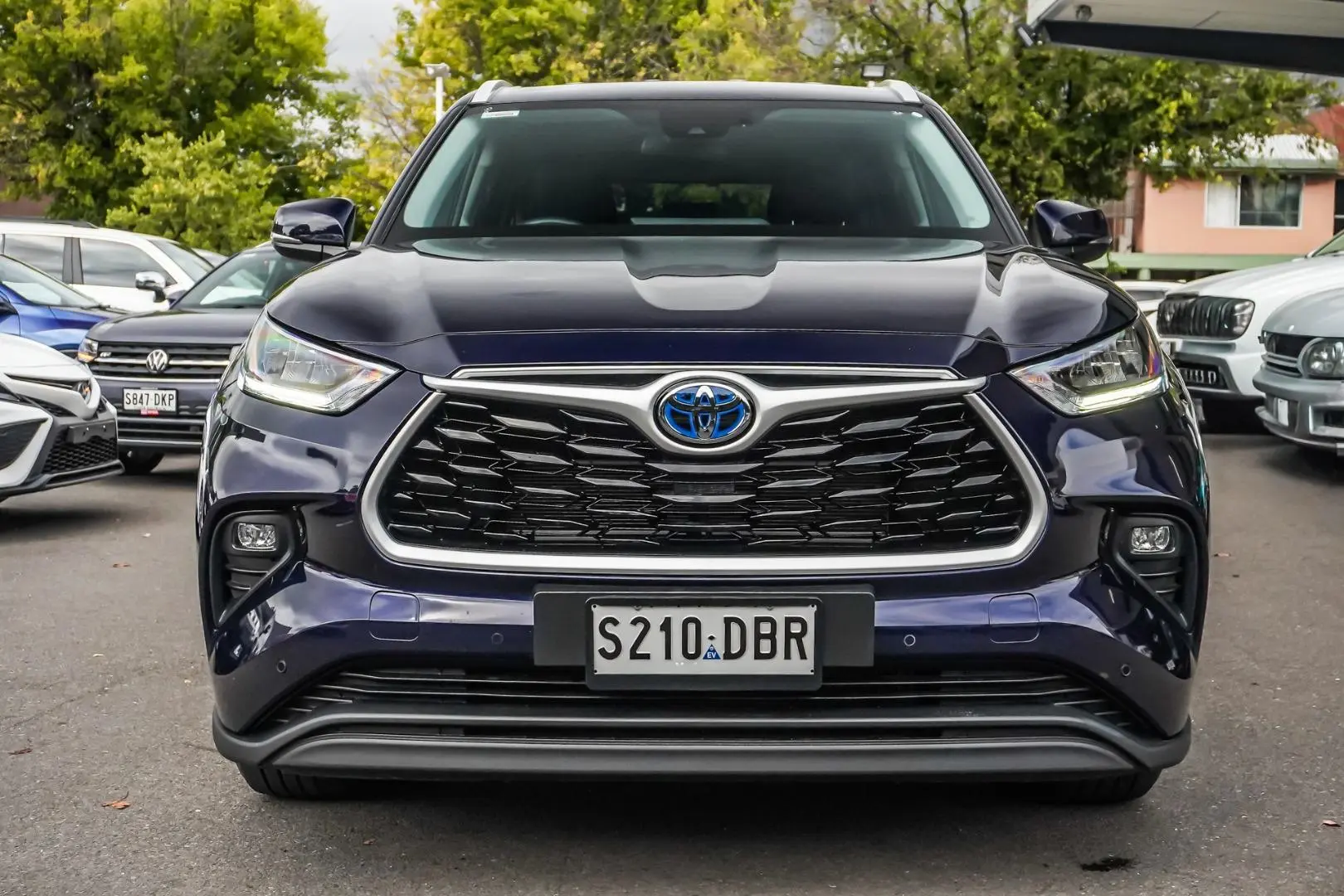 2024 Toyota Kluger Gallery Image 3