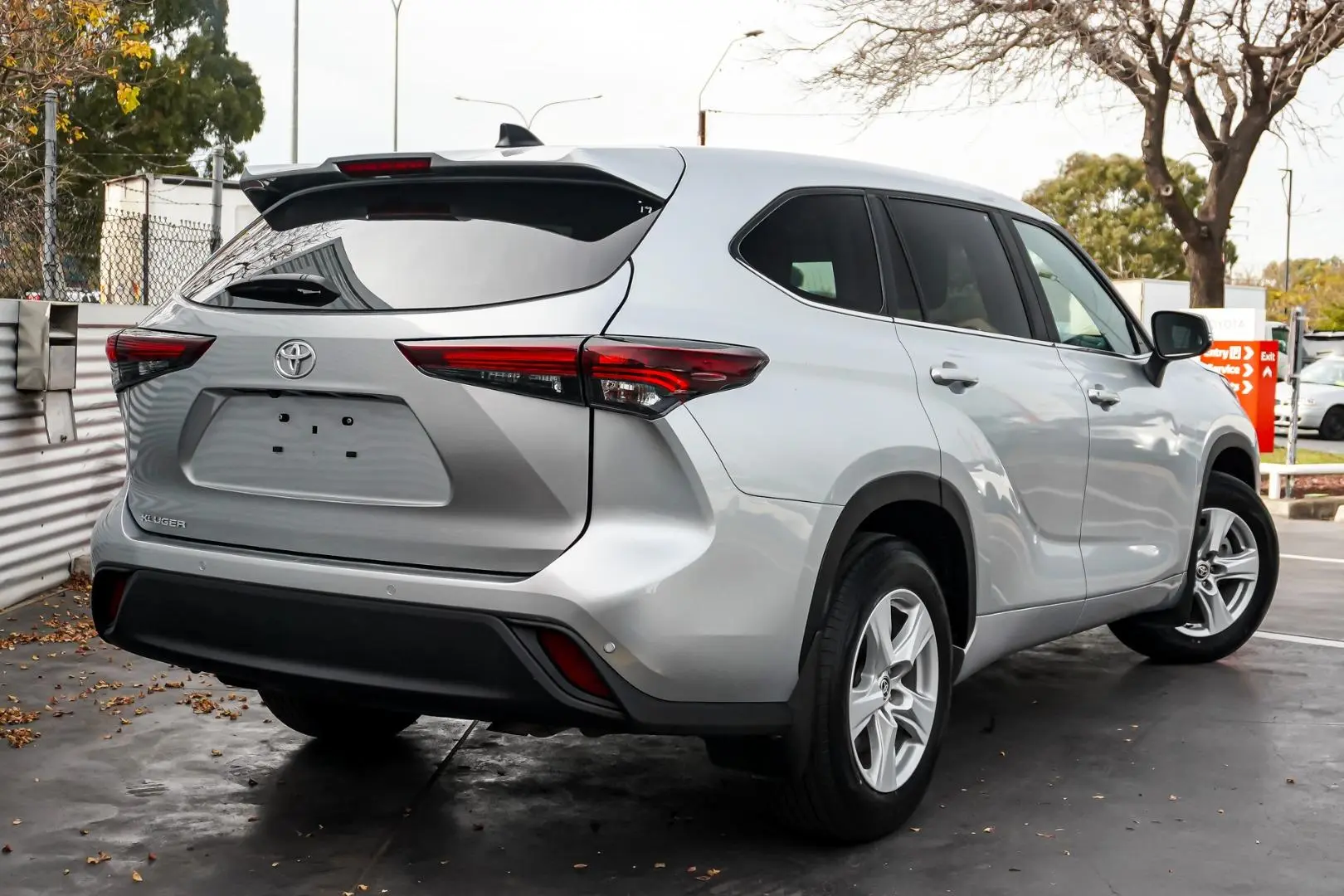 2024 Toyota Kluger Gallery Image 3