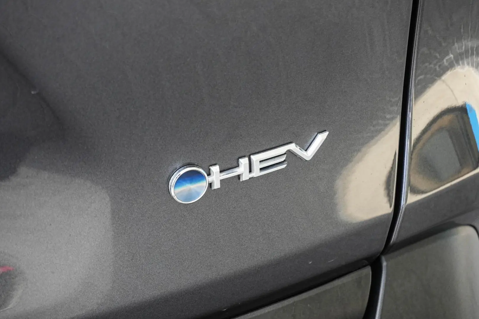 2025 Toyota RAV4 Gallery Image 16