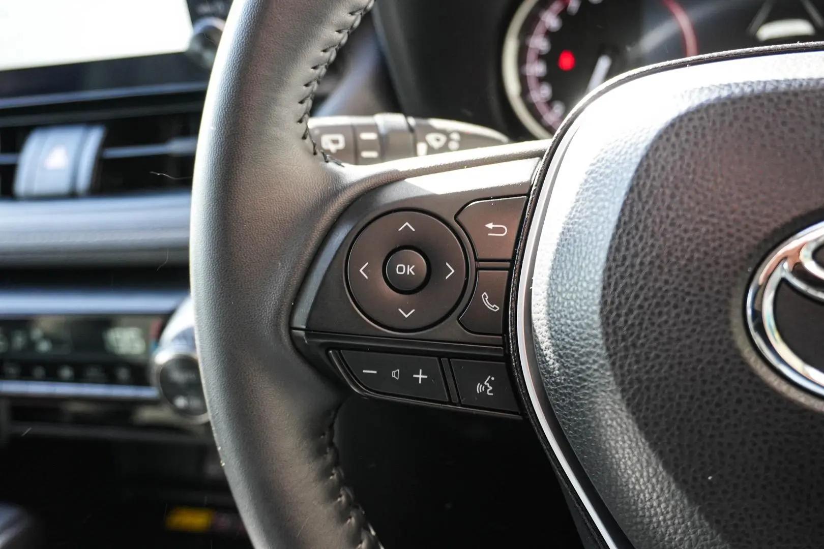 2023 Toyota RAV4 Gallery Image 19