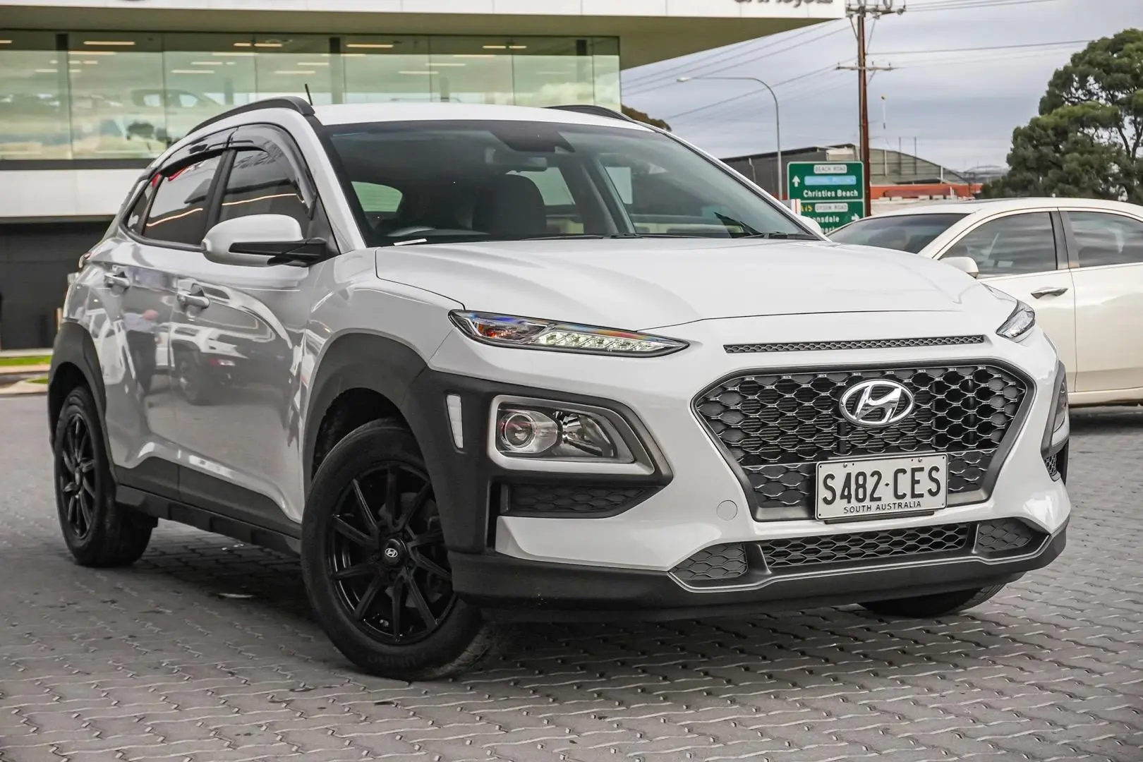 2019 Hyundai Kona Gallery Image 2