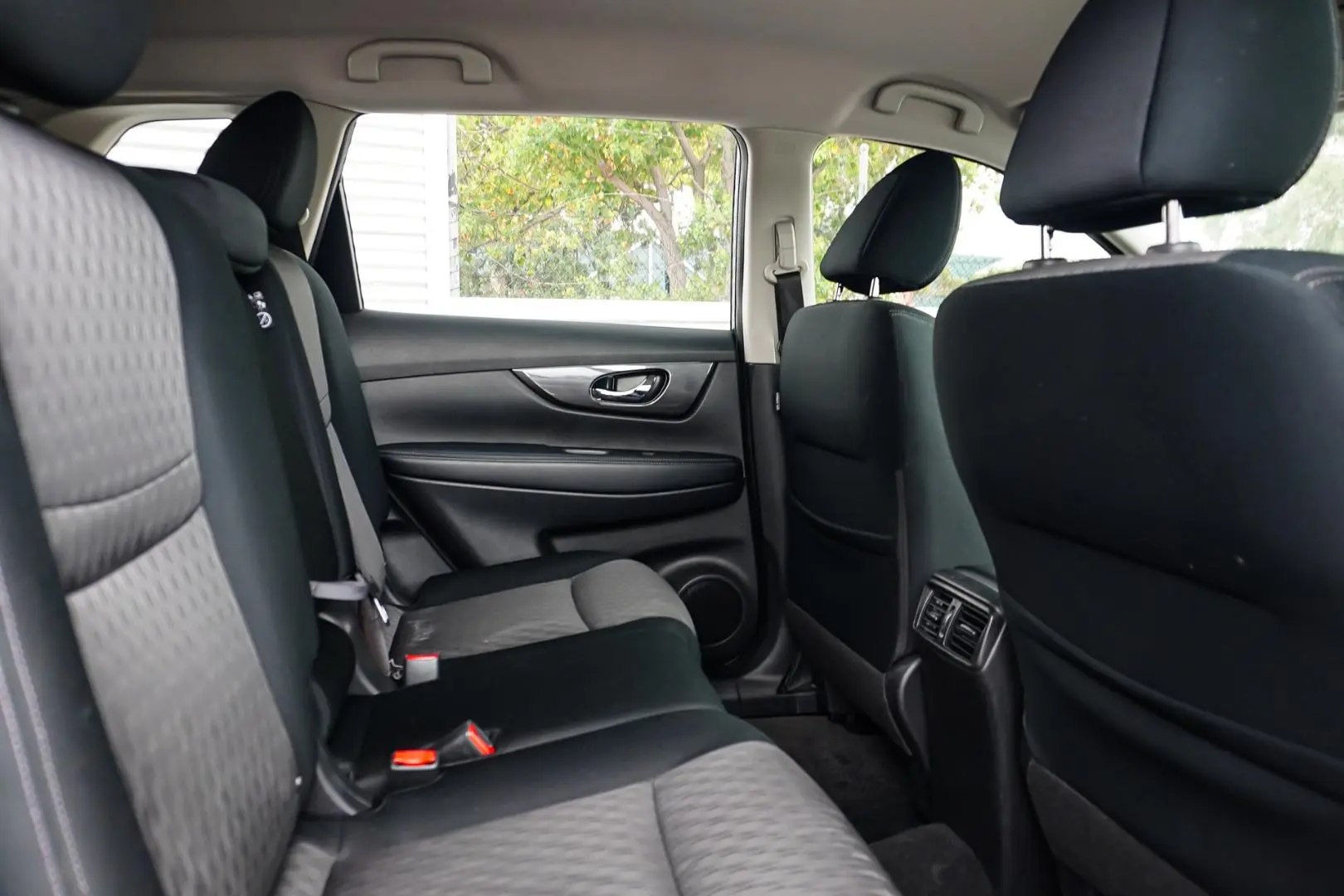 2019 Nissan X-TRAIL Gallery Image 8