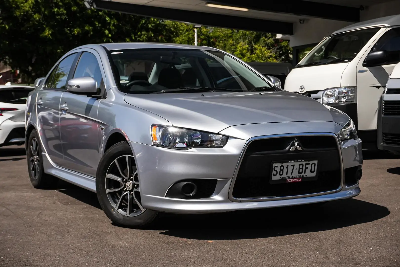 2014 Mitsubishi Lancer Gallery Image 2