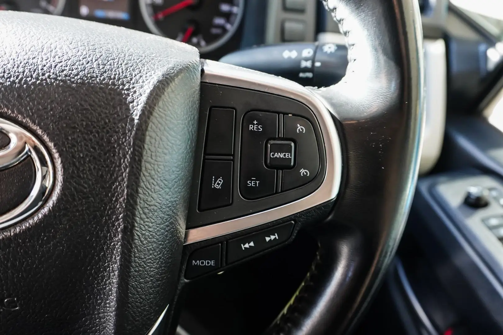 2019 Toyota Hiace Gallery Image 20
