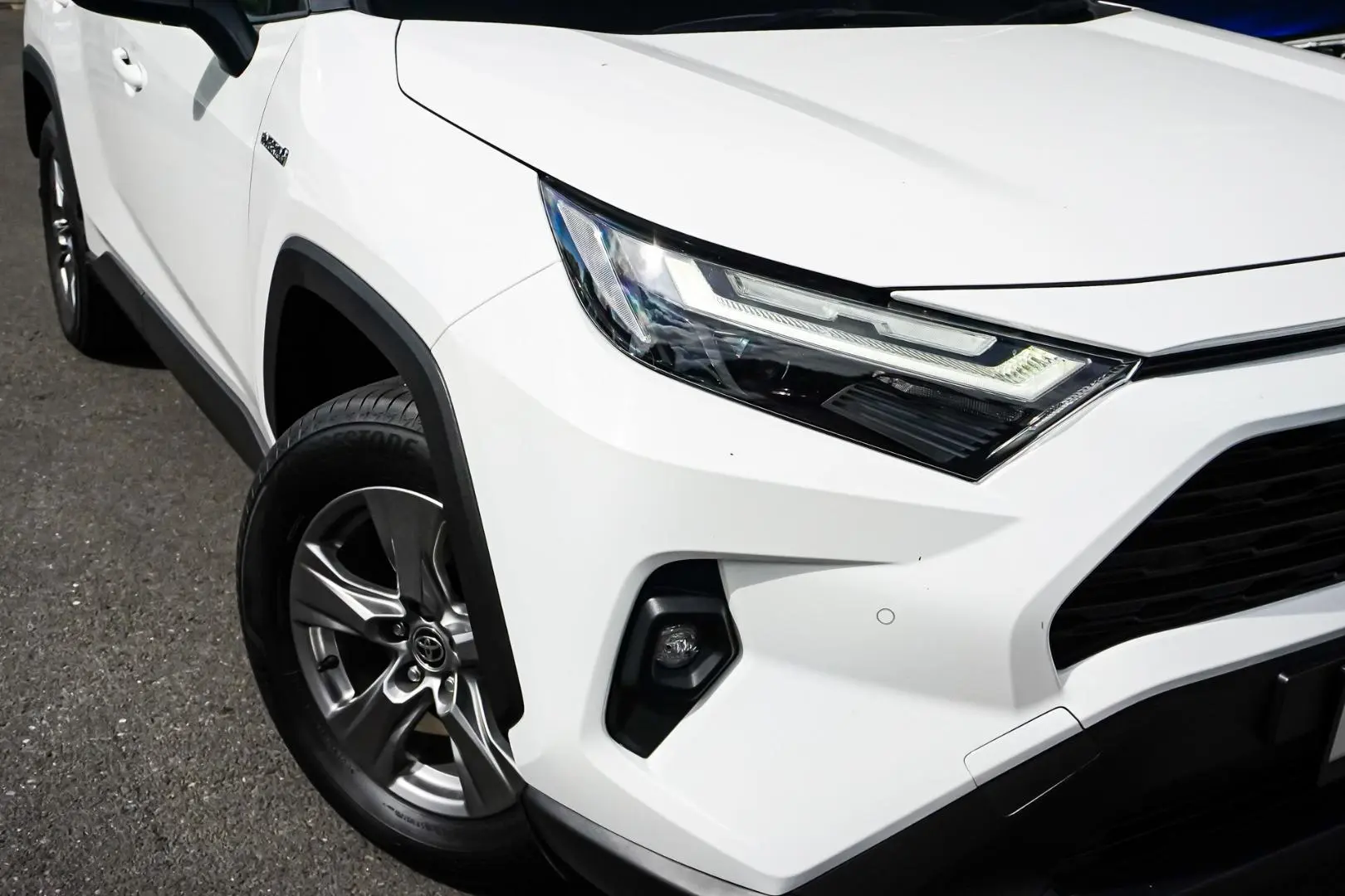 2023 Toyota RAV4 Gallery Image 11