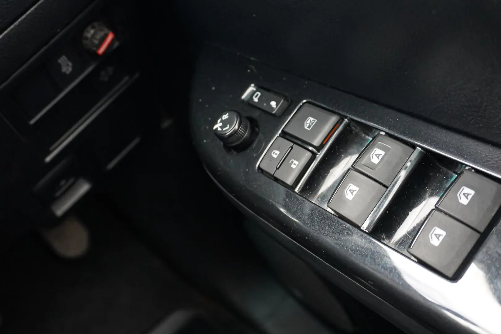 2023 Toyota Hilux Gallery Image 20