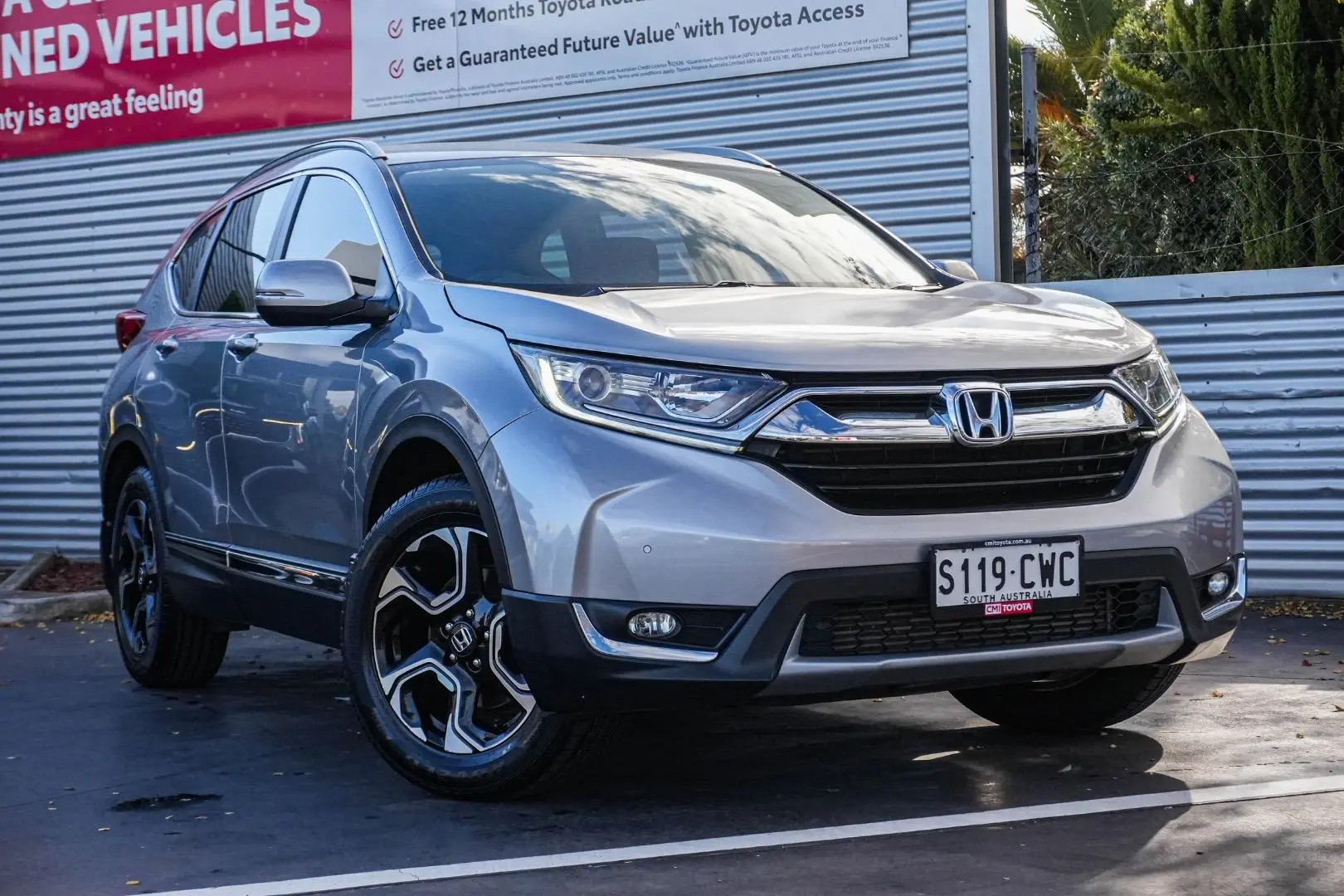 2018 Honda CR-V Gallery Image 2