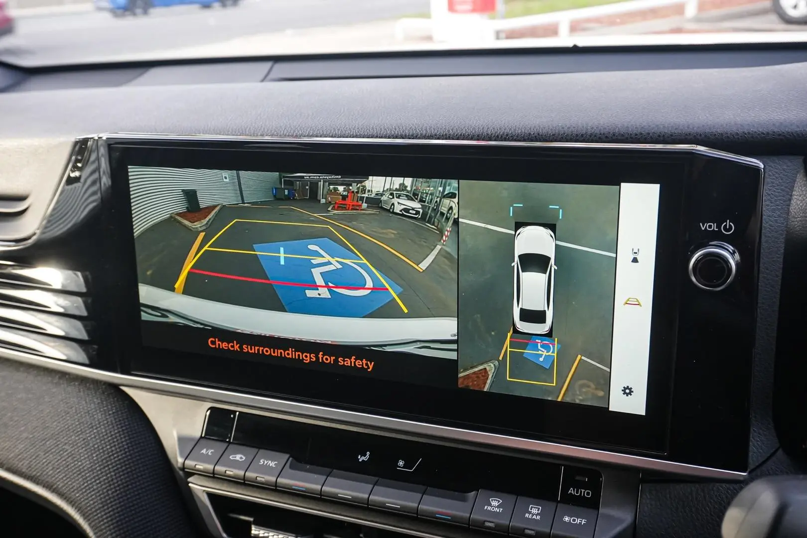 2025 Toyota Camry Gallery Image 22