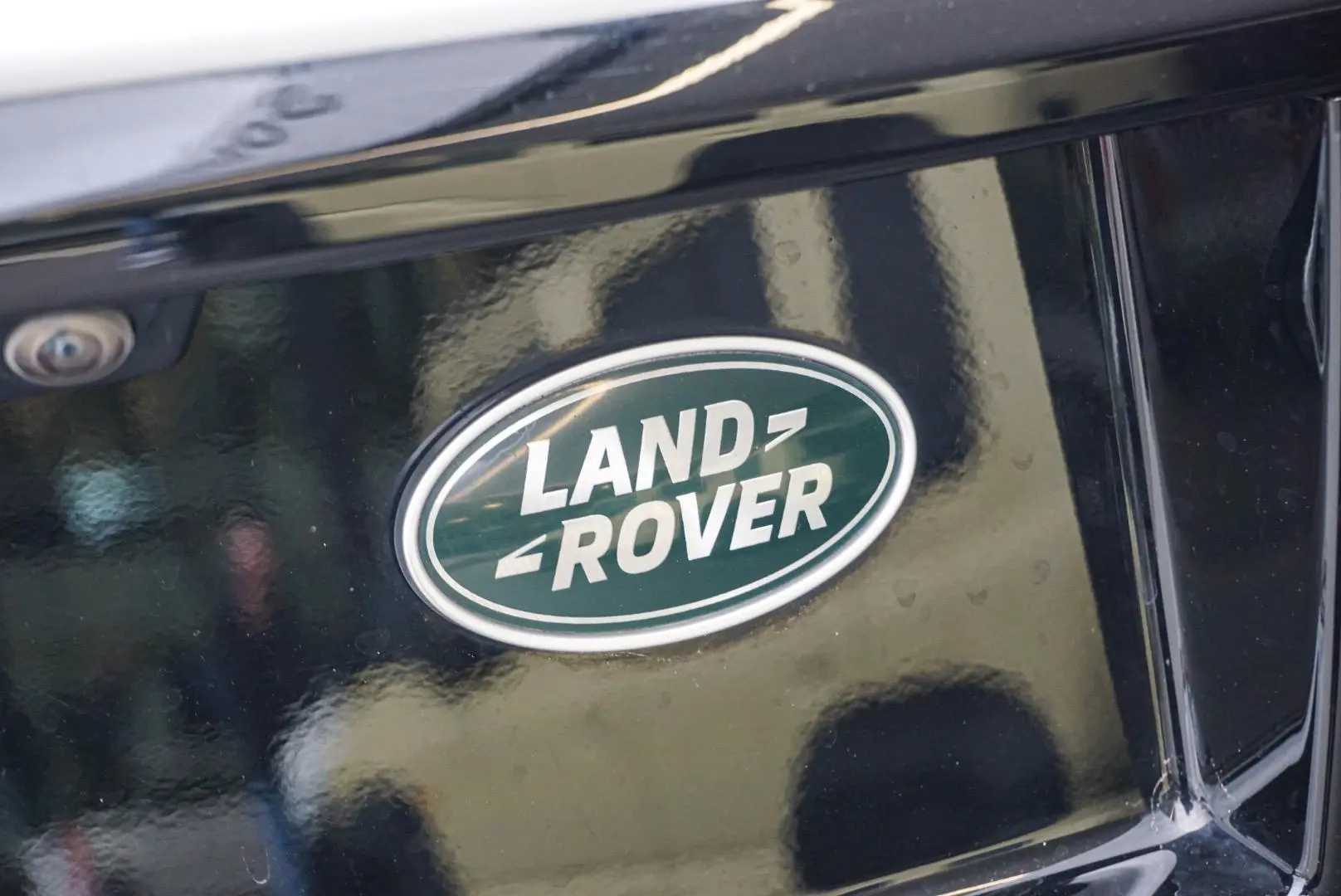 2021 Land Rover Discovery Sport Gallery Image 16