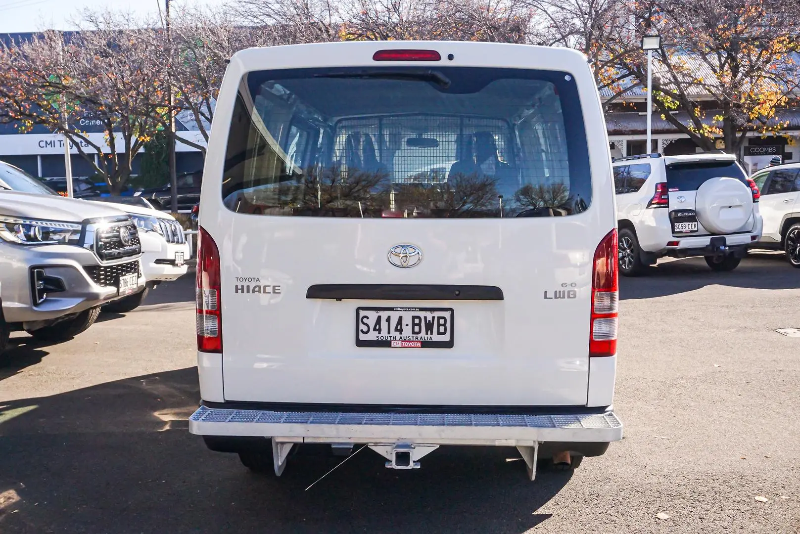 2018 Toyota Hiace Gallery Image 6