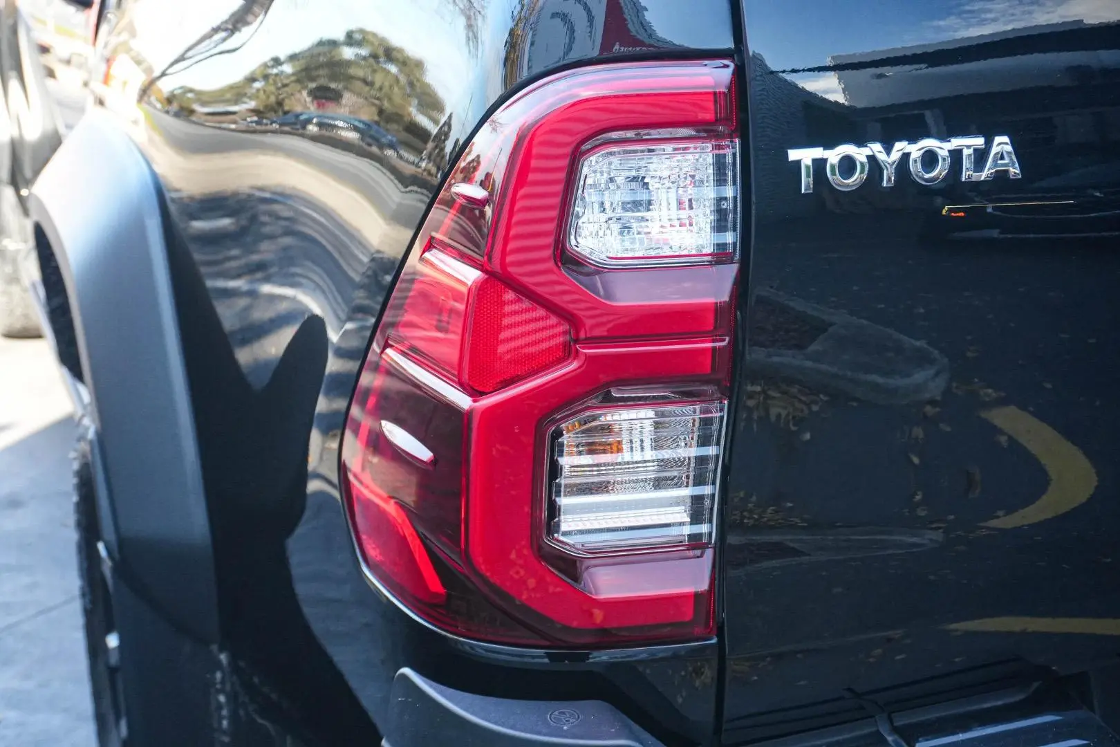 2023 Toyota Hilux Gallery Image 13