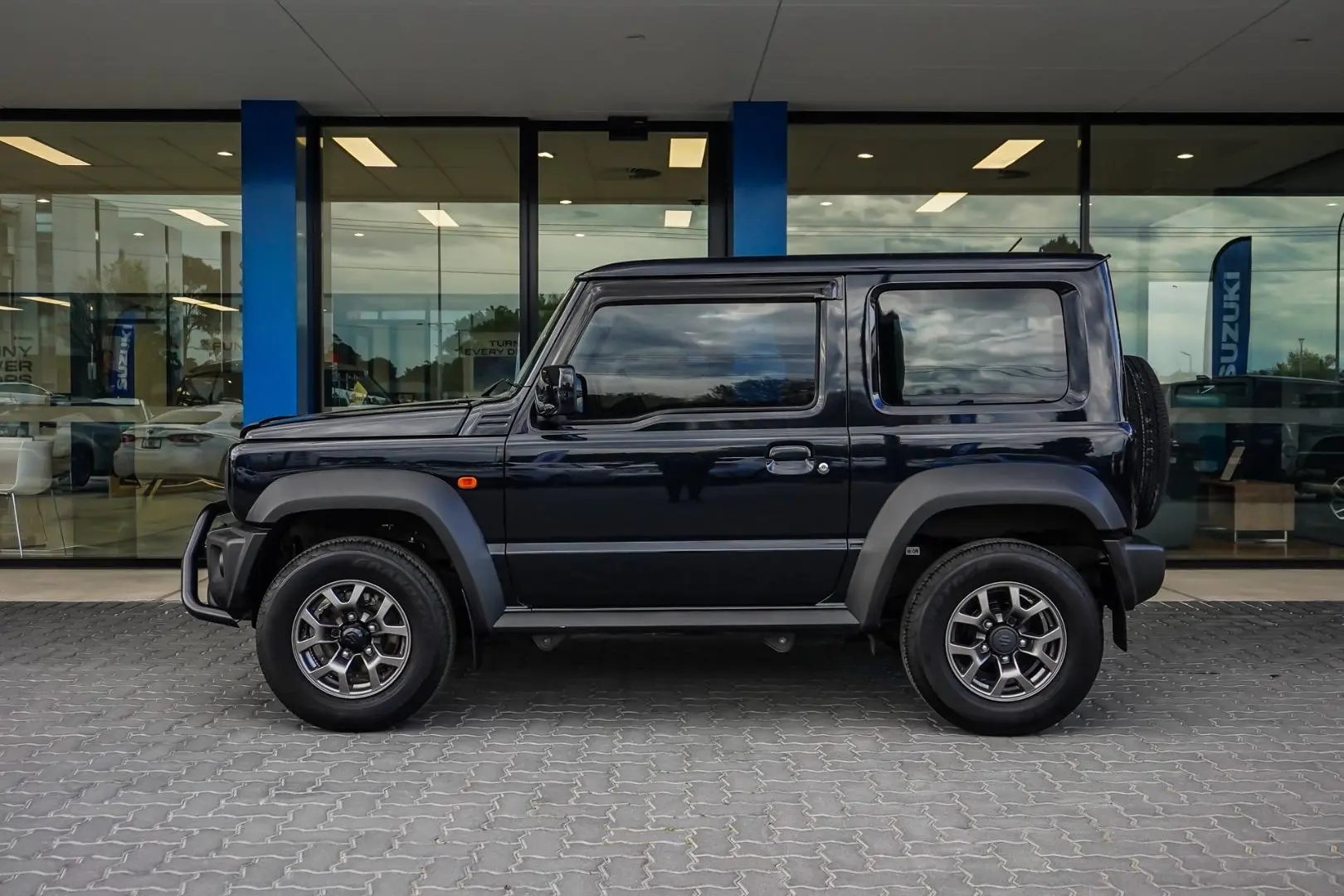 2023 Suzuki Jimny Gallery Image 4