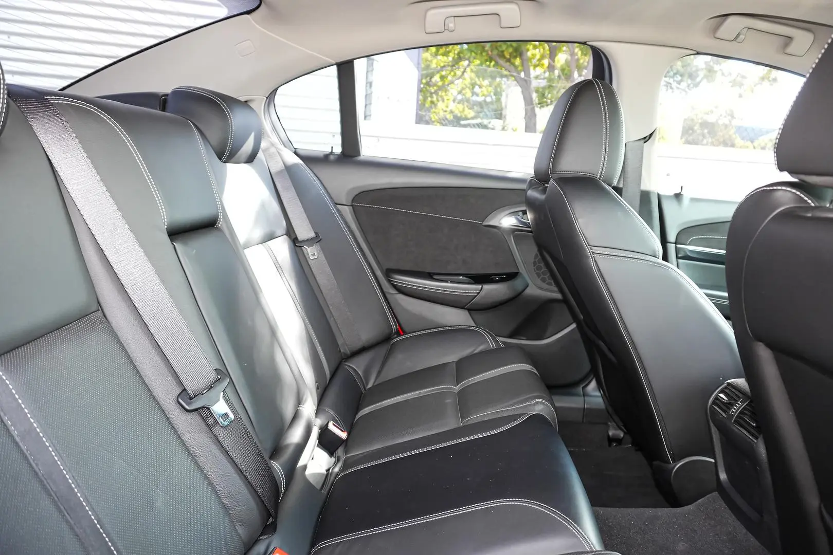 2015 Holden Commodore Gallery Image 13