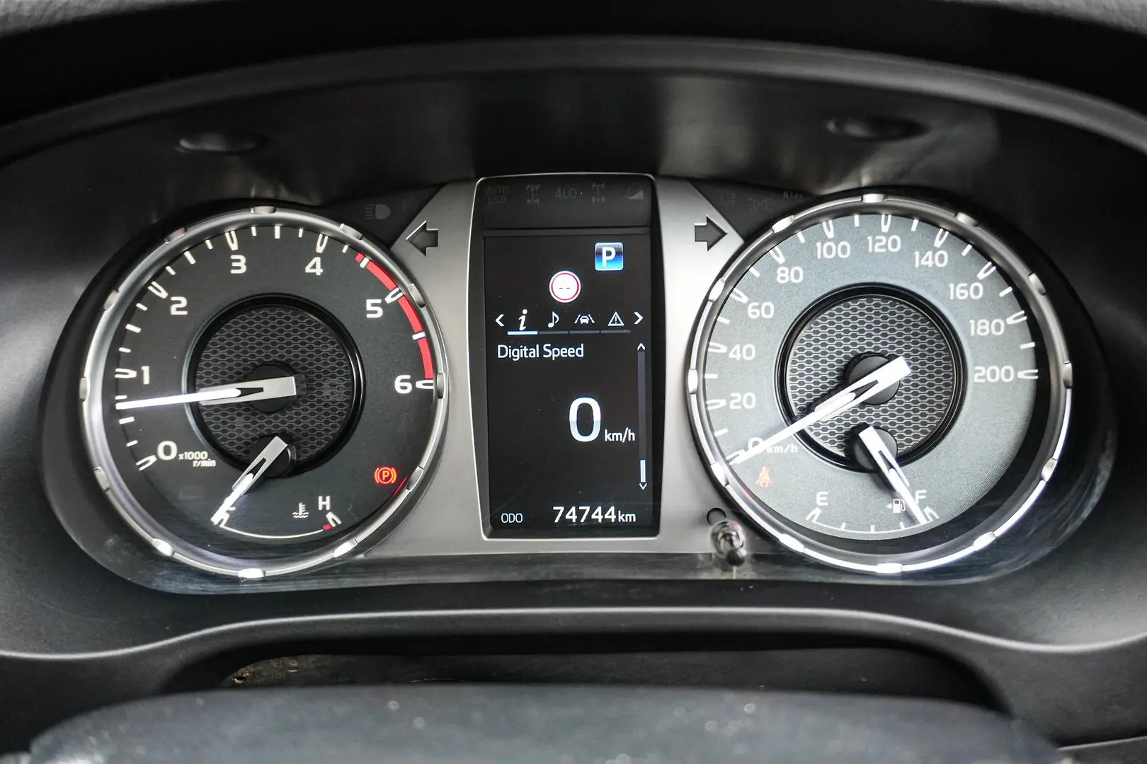 2022 Toyota Hilux Gallery Image 17