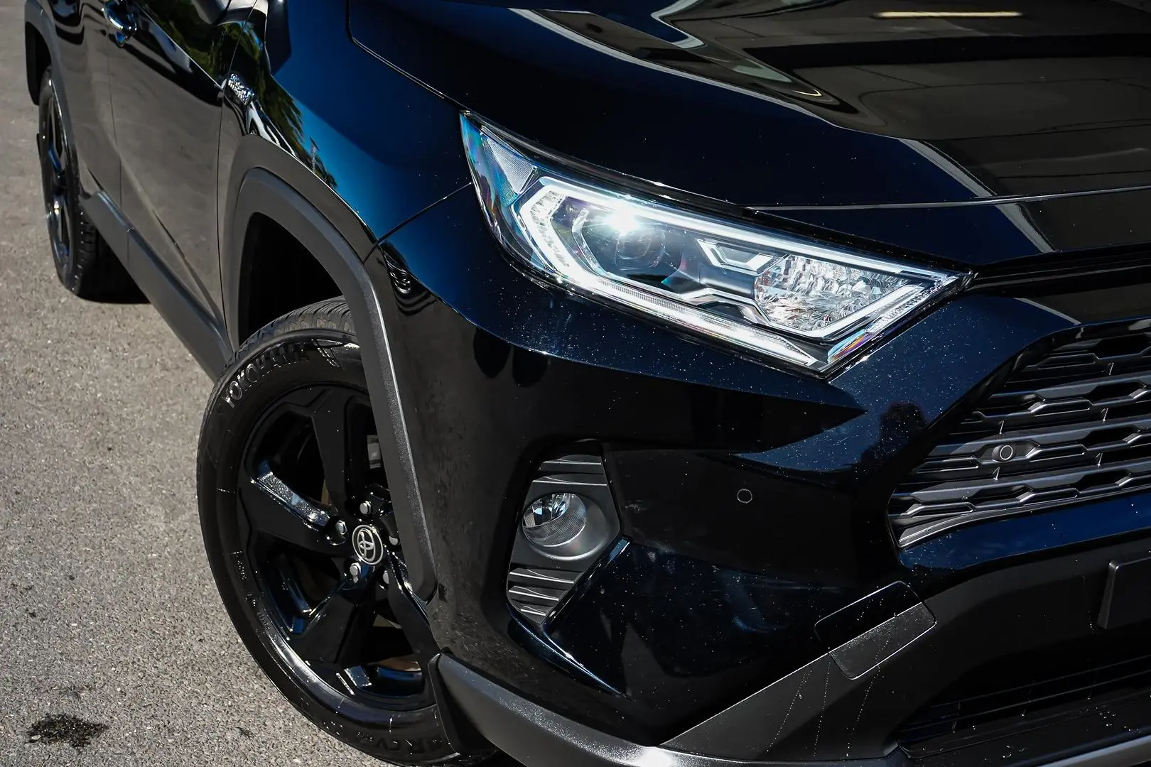 2020 Toyota RAV4 Gallery Image 12