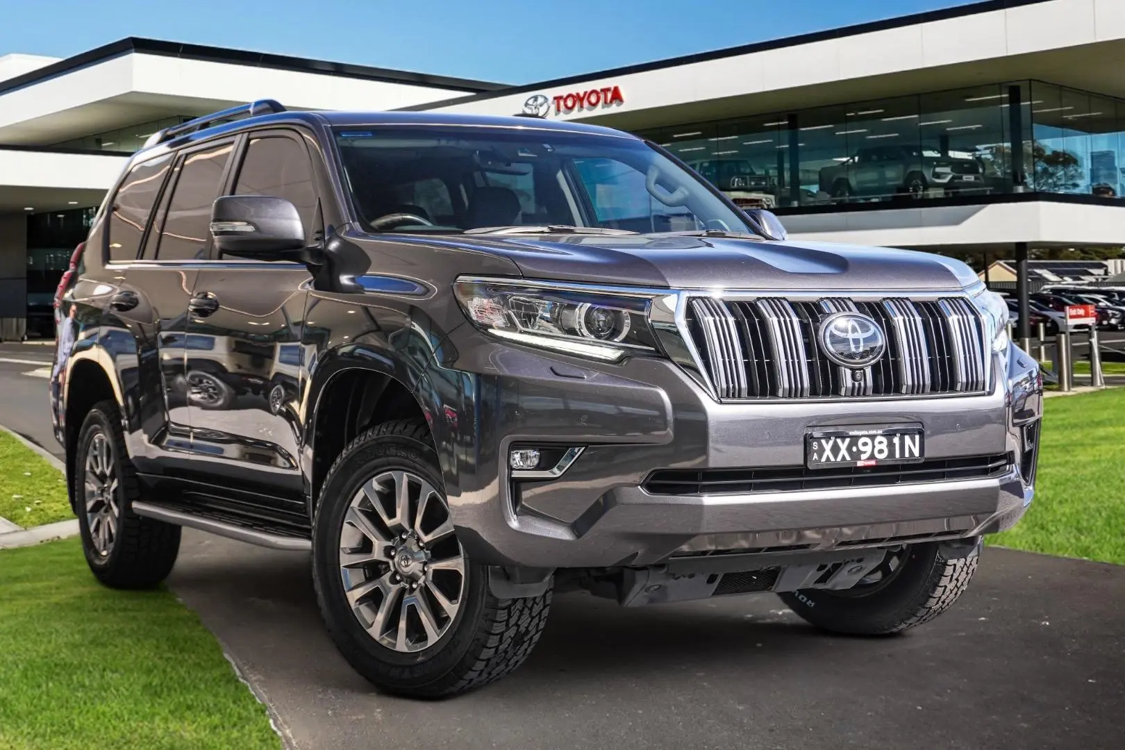 2018 Toyota Landcruiser Prado Image