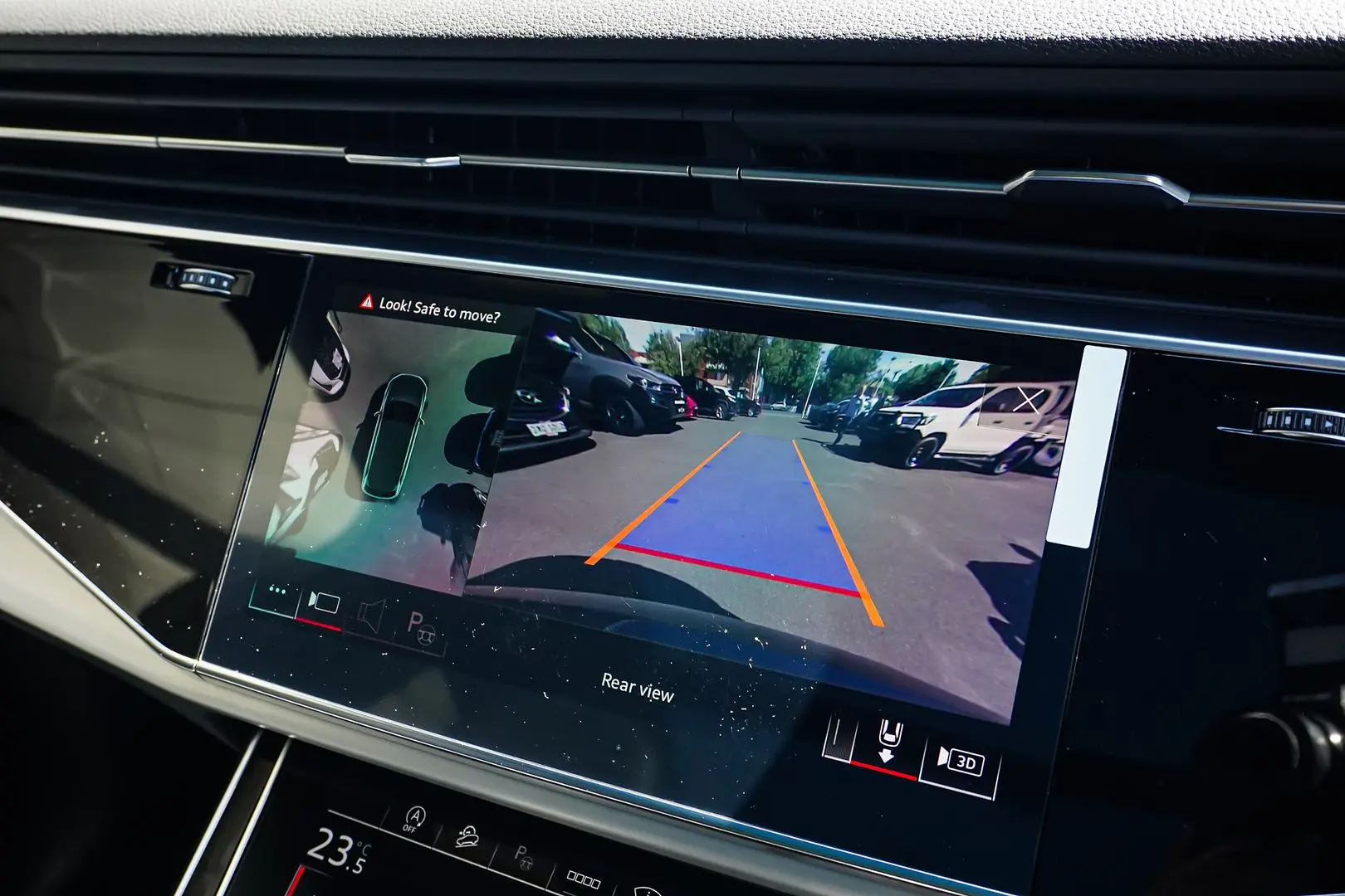 2022 Audi Q7 Gallery Image 26