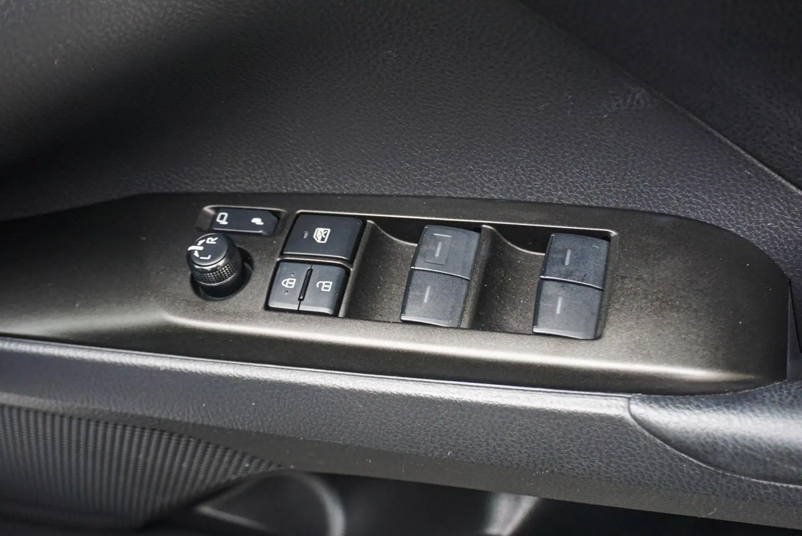 2022 Toyota Camry Gallery Image 17
