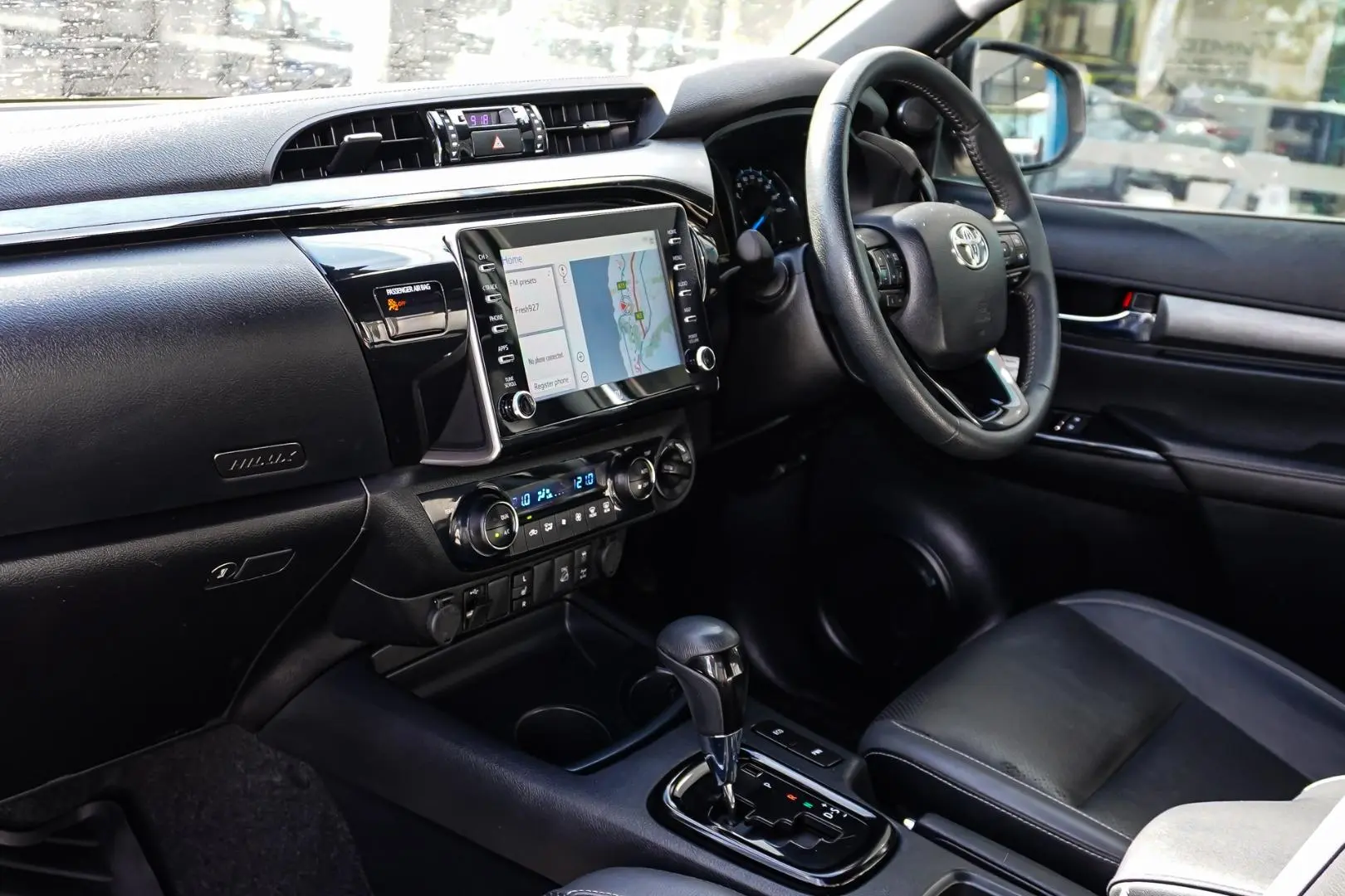 2021 Toyota Hilux Gallery Image 11