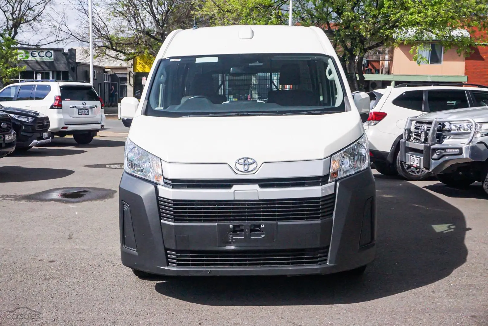 2021 Toyota Hiace Image 5