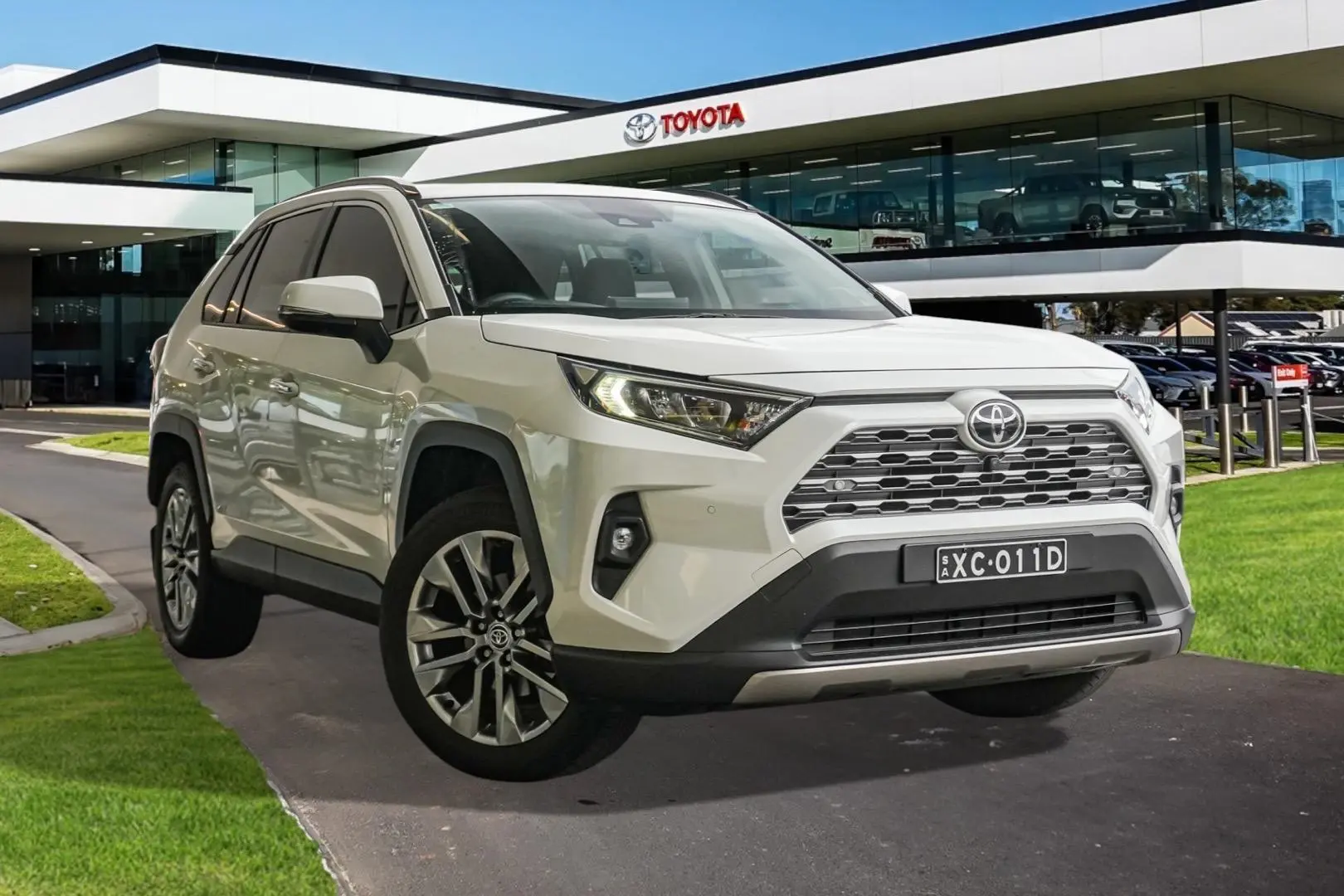 2022 Toyota RAV4 Gallery Image 1