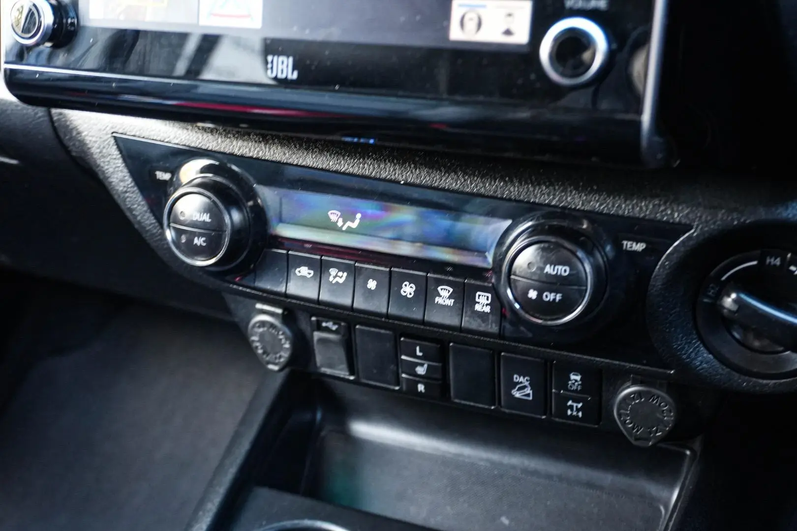 2023 Toyota Hilux Gallery Image 23