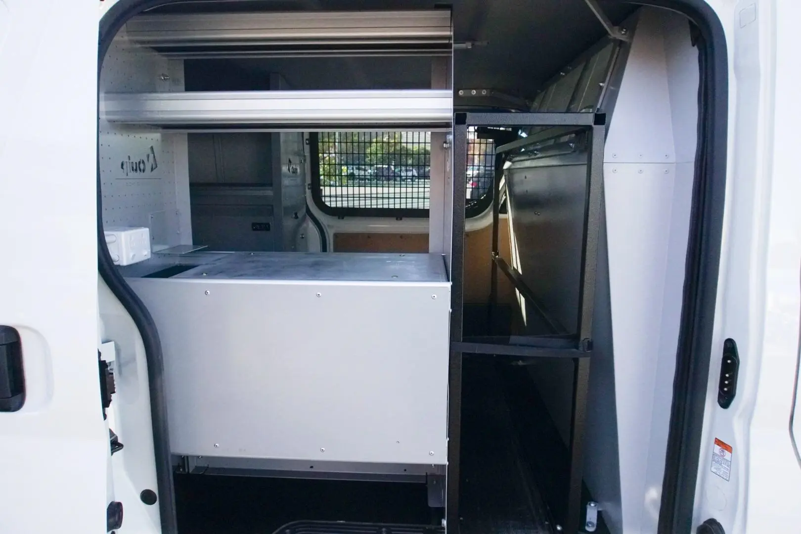 2020 Toyota Hiace Gallery Image 8