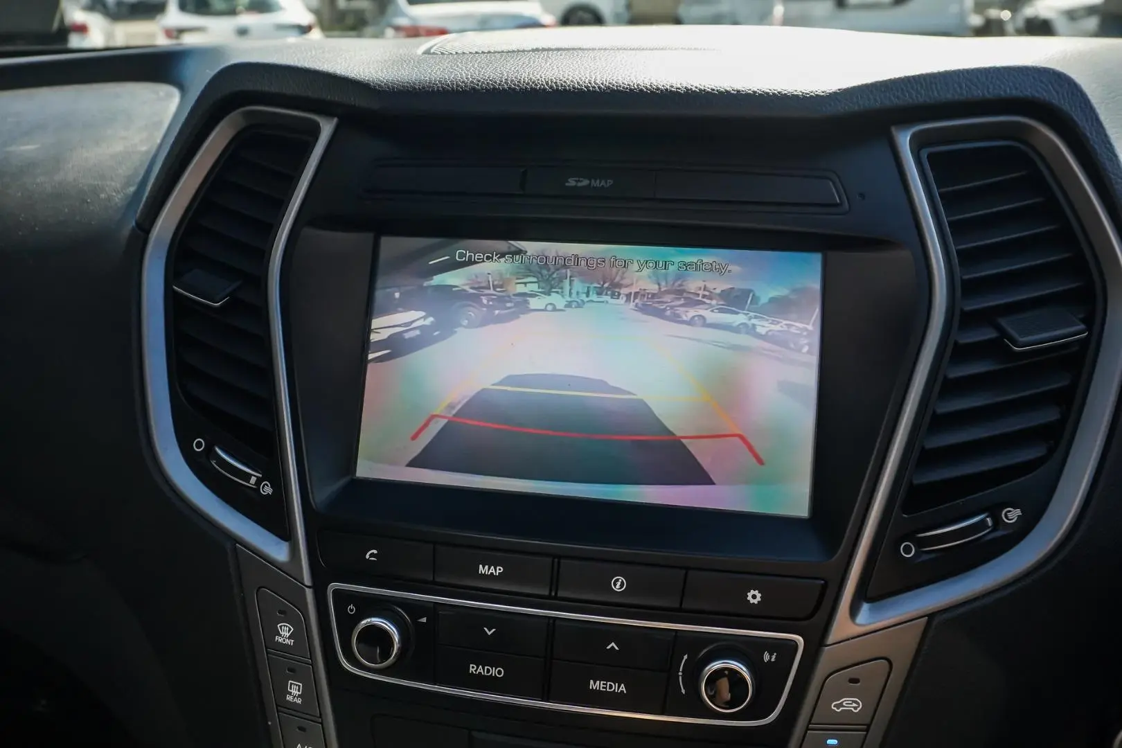 2015 Hyundai Santa Fe Gallery Image 24