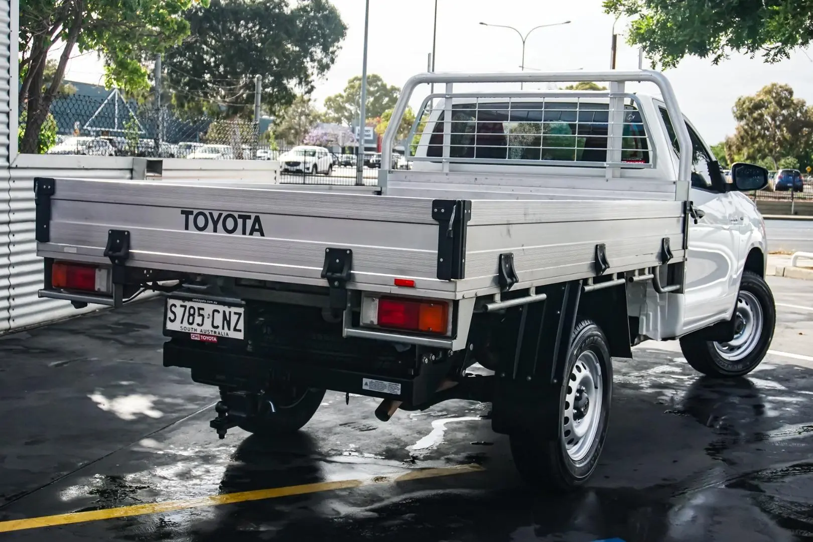 2021 Toyota Hilux Gallery Image 2