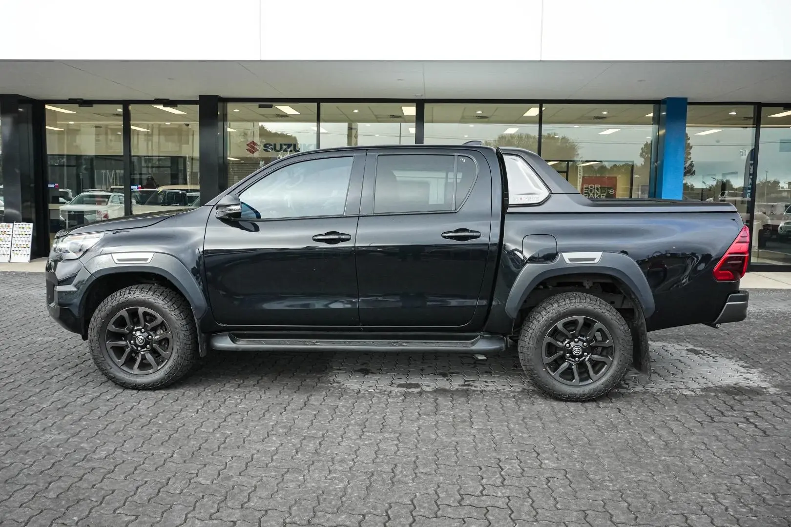 2022 Toyota Hilux Gallery Image 4