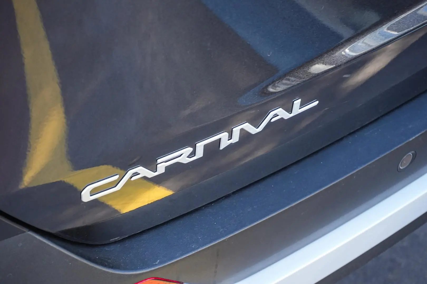 2024 Kia Carnival Gallery Image 9