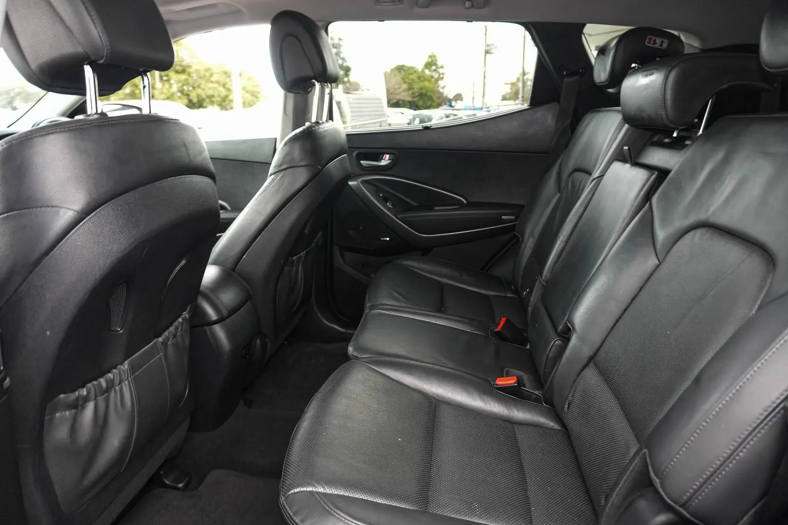 2015 Hyundai Santa Fe Gallery Image 8