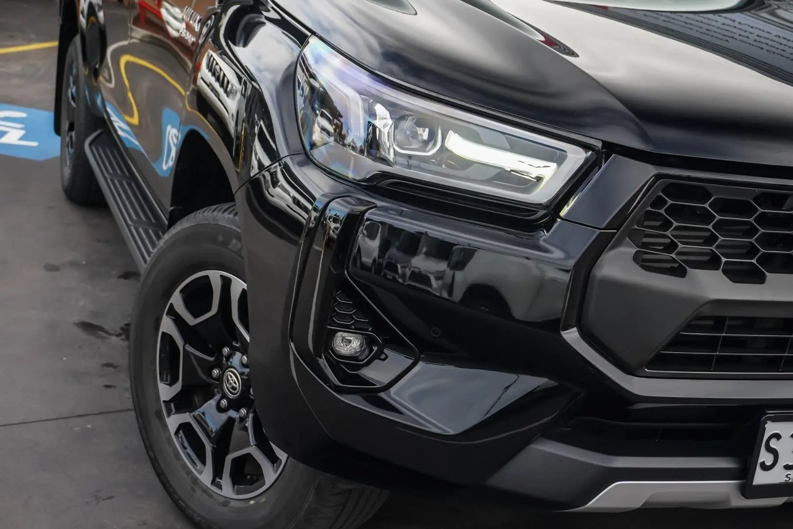2024 Toyota Hilux Gallery Image 11