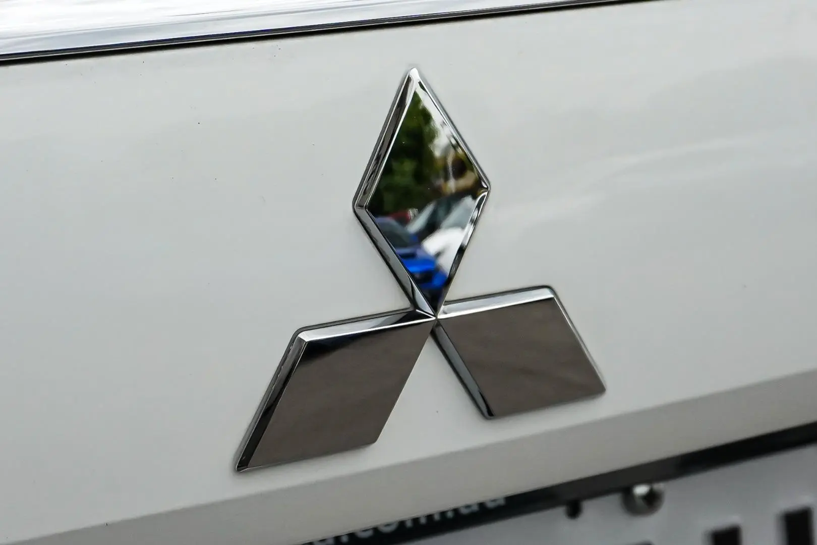 2018 Mitsubishi Outlander Gallery Image 15