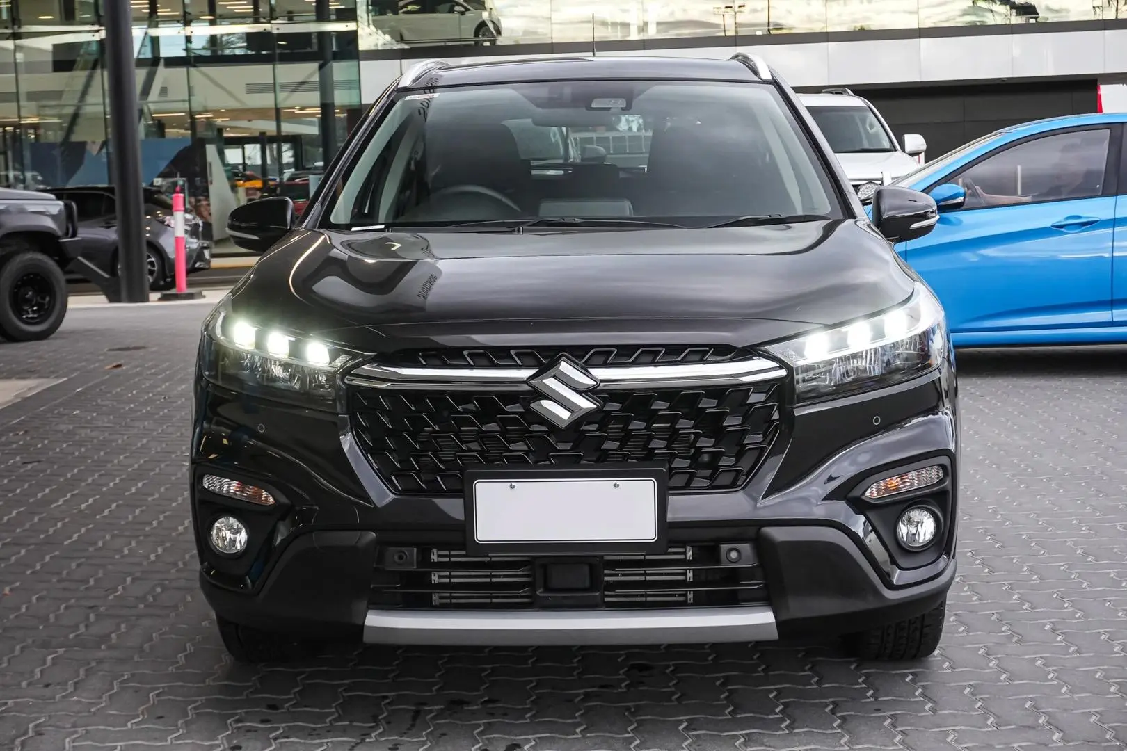 2023 Suzuki S-Cross Gallery Image 5
